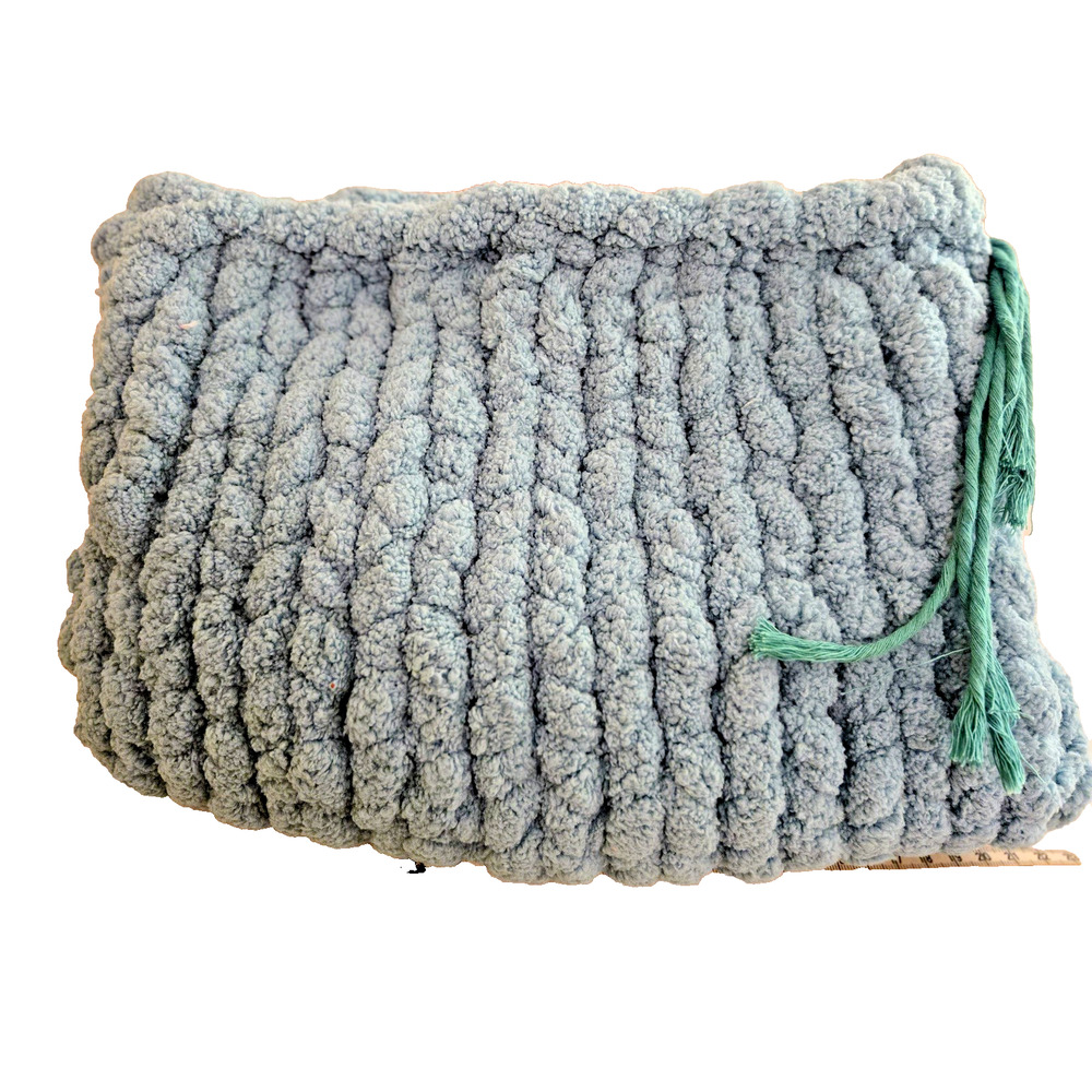Handmade turquoise thick chenille yarn clutch handbag with brooch - Picture 10 of 11